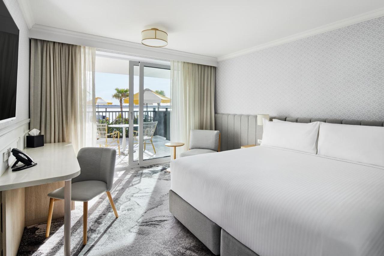 The Beachcomber Hotel & Resort, Ascend Hotel Collection Toukley Zewnętrze zdjęcie A guest room at the Hilton San Diego Bayfront