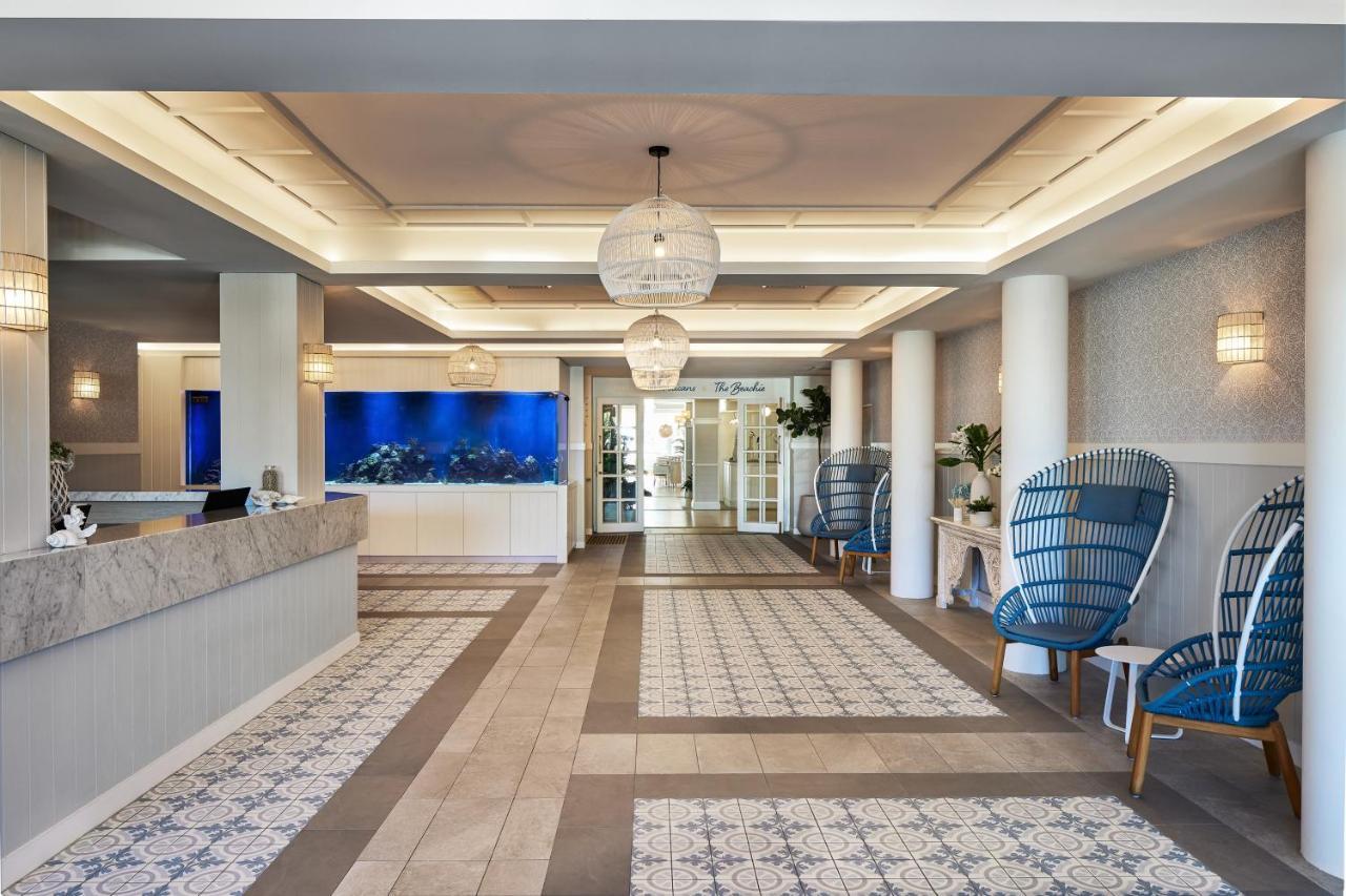 The Beachcomber Hotel & Resort, Ascend Hotel Collection Toukley Zewnętrze zdjęcie The lobby of the Ocean Club
