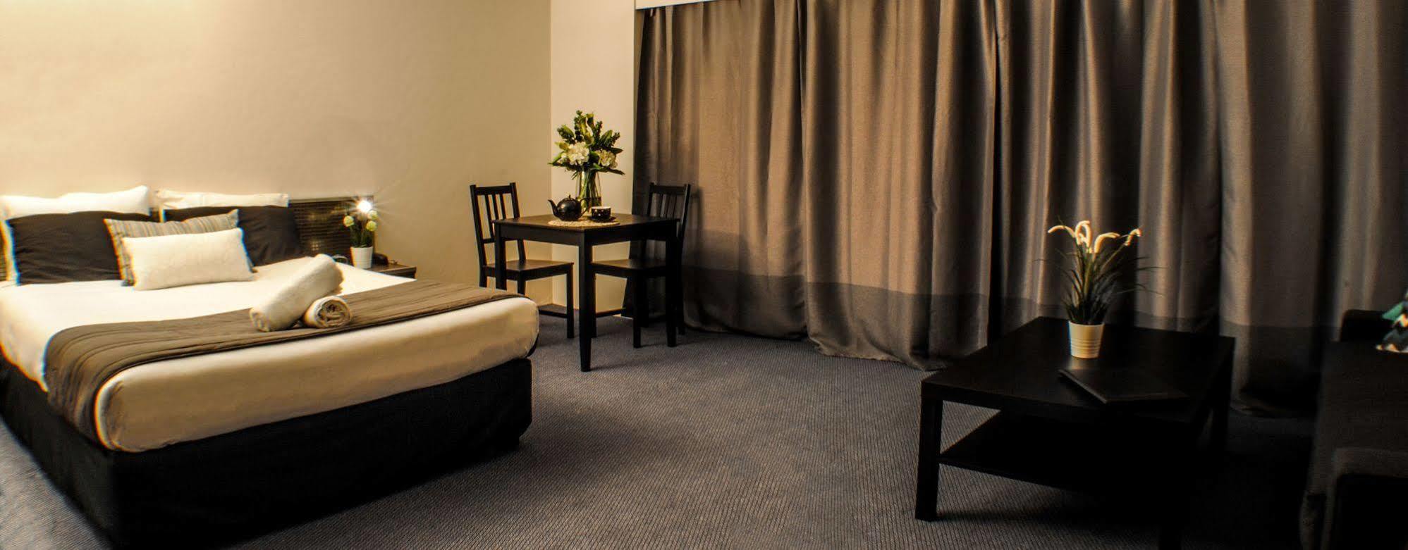 The Beachcomber Hotel & Resort, Ascend Hotel Collection Toukley Zewnętrze zdjęcie A room at the hotel