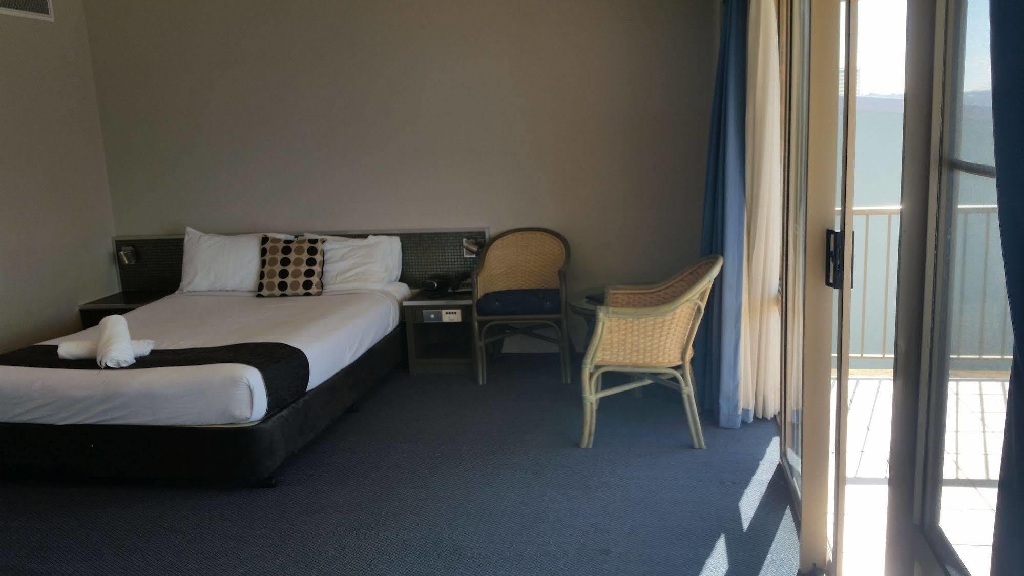 The Beachcomber Hotel & Resort, Ascend Hotel Collection Toukley Zewnętrze zdjęcie A room at the hotel